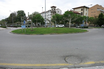 大きな Roundabout