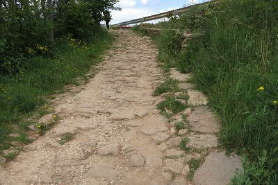 ローマ時代の舗装道路？