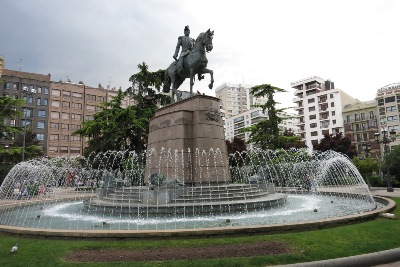 公園の銅像