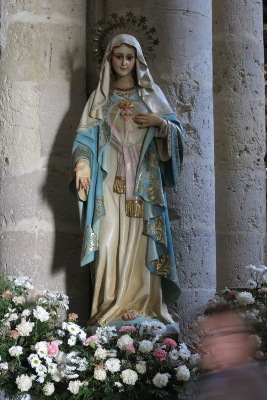 聖母マリアの像