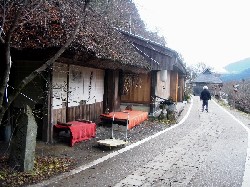 熊野古道継桜王子近くの「とがの木茶屋」