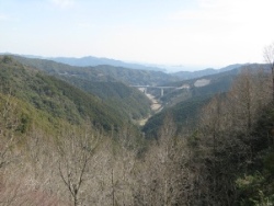 七子峠から見た大坂谷