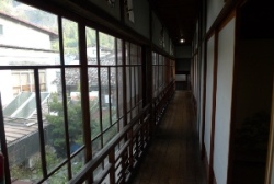 ふじや旅館の廊下